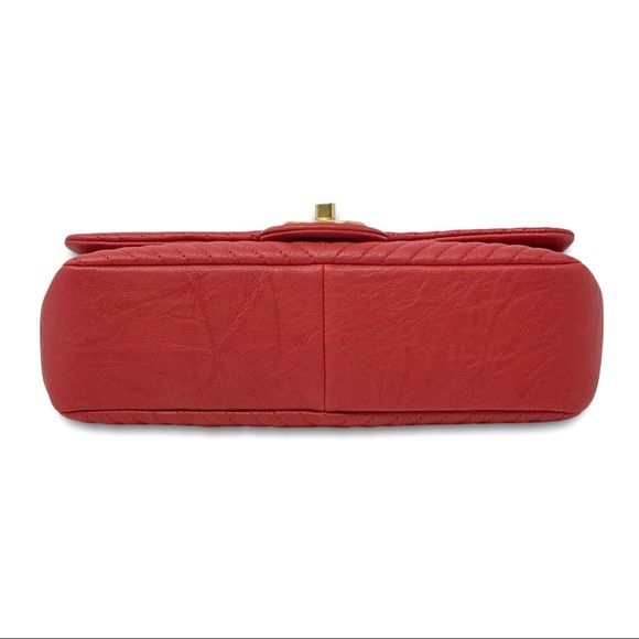 Chanel Wrinkled Lambskin Chevron Flap Red - Picture 7 of 13